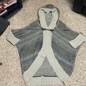 Lululemon clip close hooded cardigan style sweater with scalloped hem